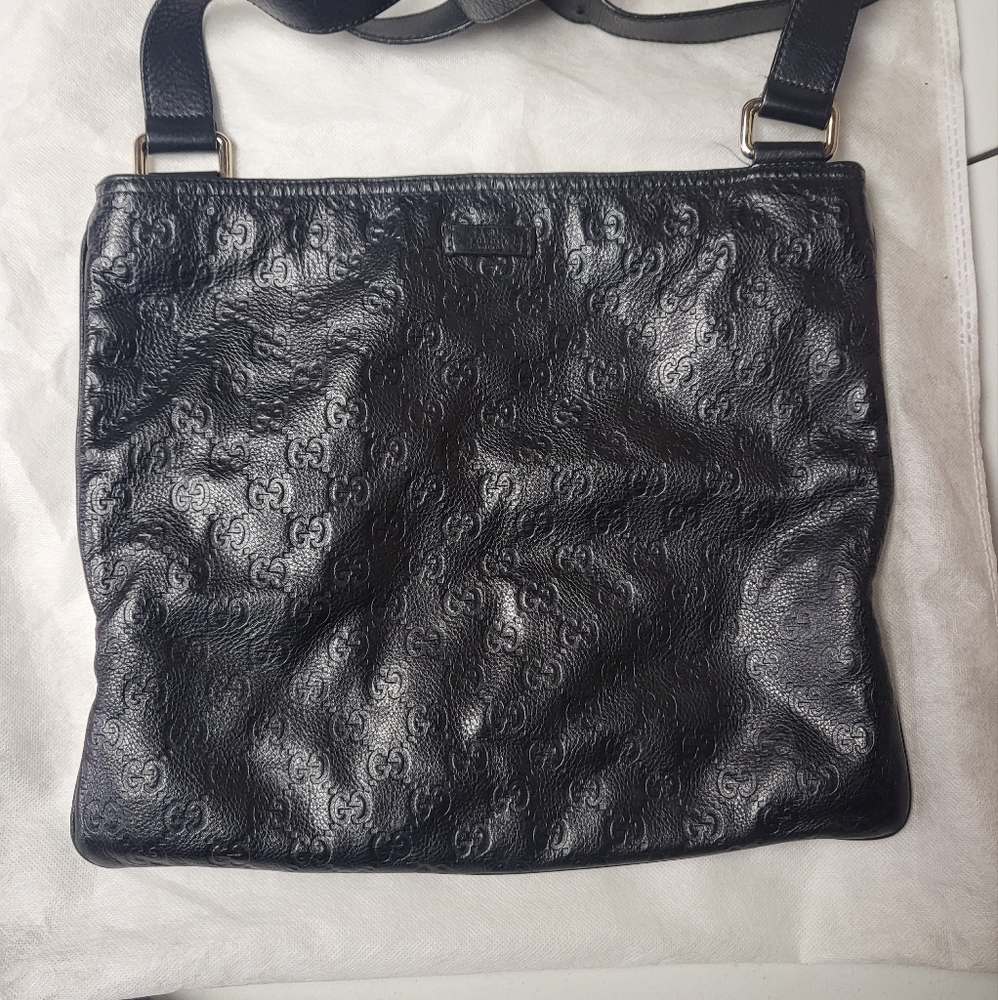 Authentic GUCCI Guccissima Messenger Bag Black
